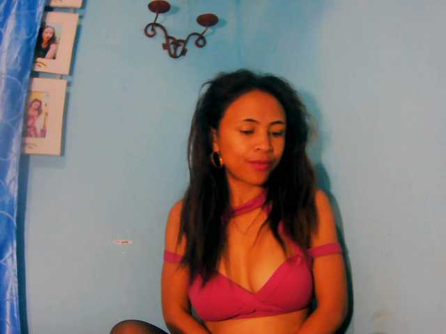 prettygirls11 live cam on BongaCams