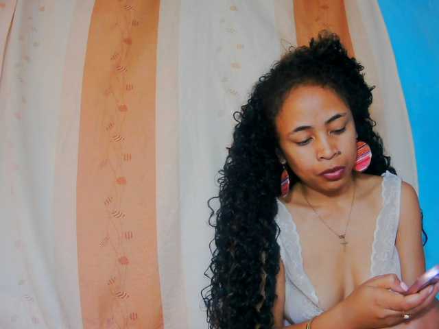 prettygirls11 live cam on BongaCams