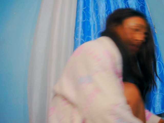 prettygirls11 live cam on BongaCams