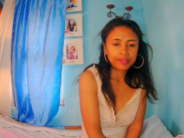 prettygirls11 live cam on BongaCams