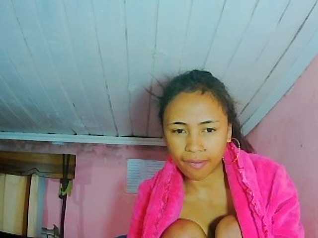 prettygirls11 live cam on BongaCams