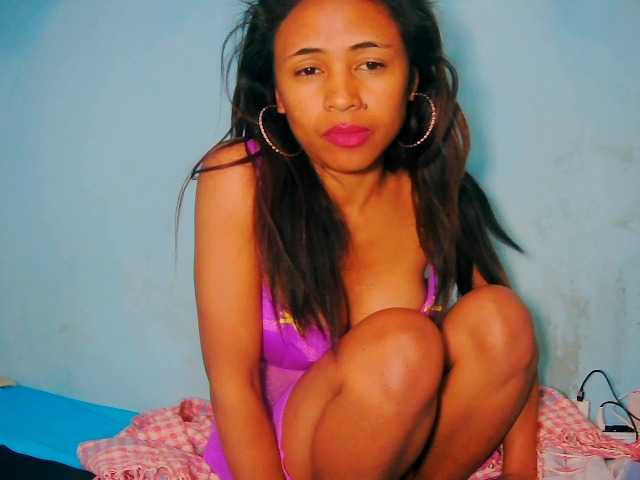 prettygirls11 live cam on BongaCams