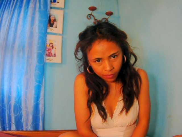 prettygirls11 live cam on BongaCams