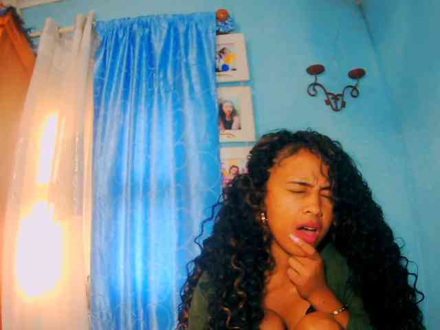 prettygirls11 webcam