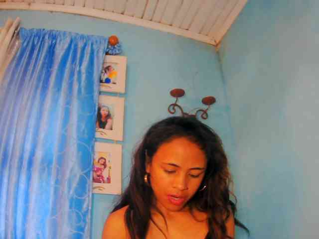 prettygirls11 webcam