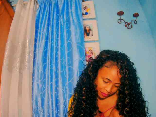 prettygirls11 webcam