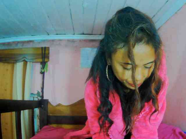 prettygirls11 webcam