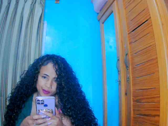 prettygirls11 webcam