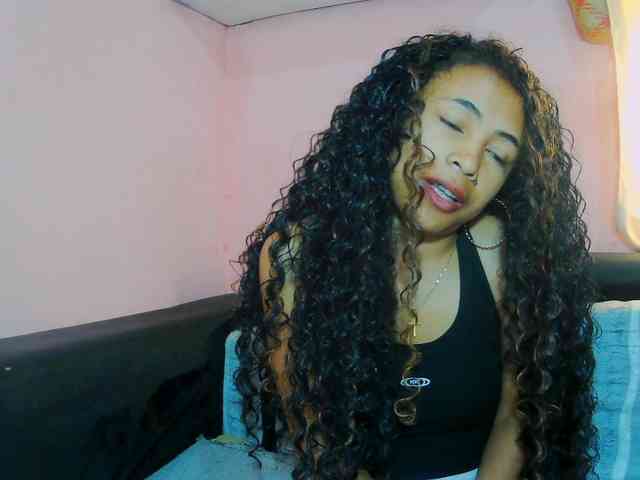 prettygirls11 webcam