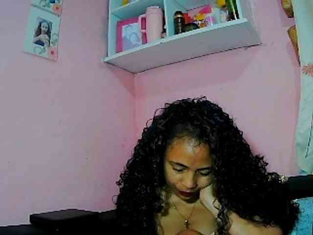 prettygirls11 webcam