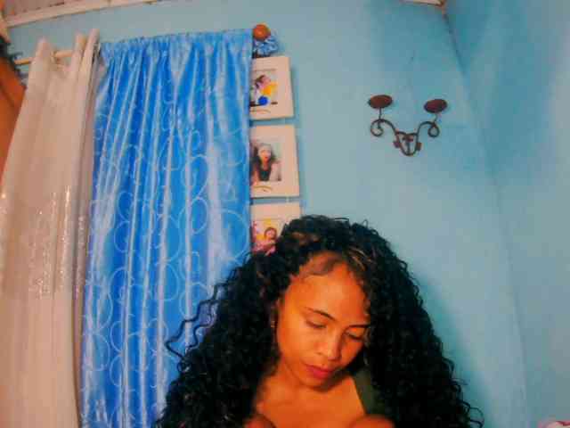 prettygirls11 webcam