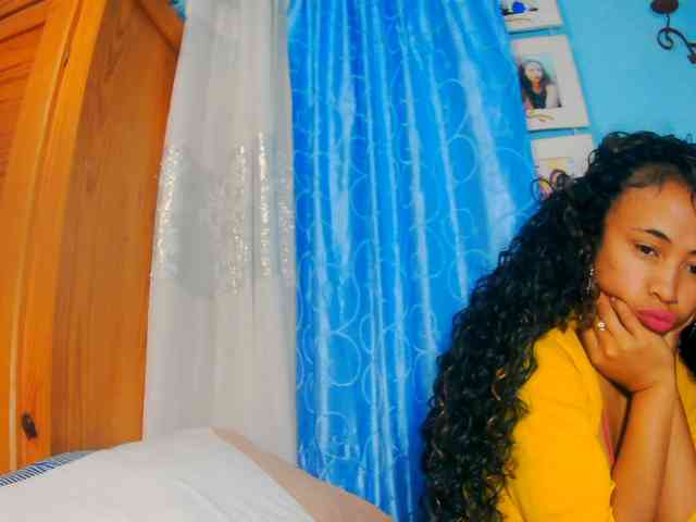 prettygirls11 webcam