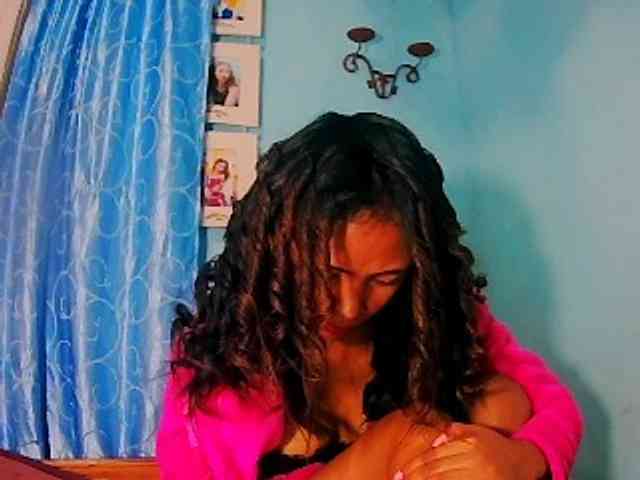 prettygirls11 webcam