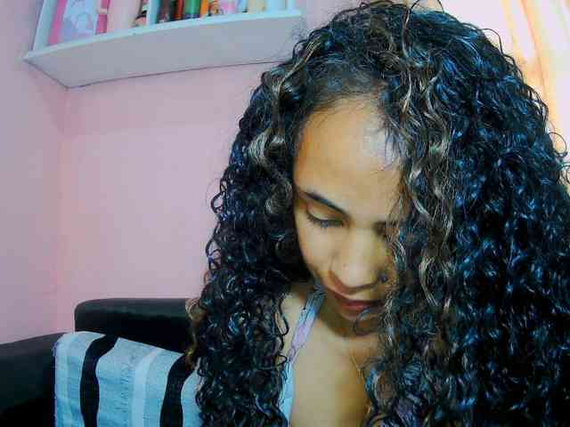 prettygirls11 webcam