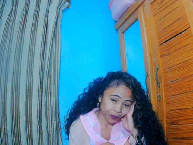 prettygirls11 webcam