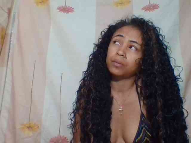 prettygirls11 webcam