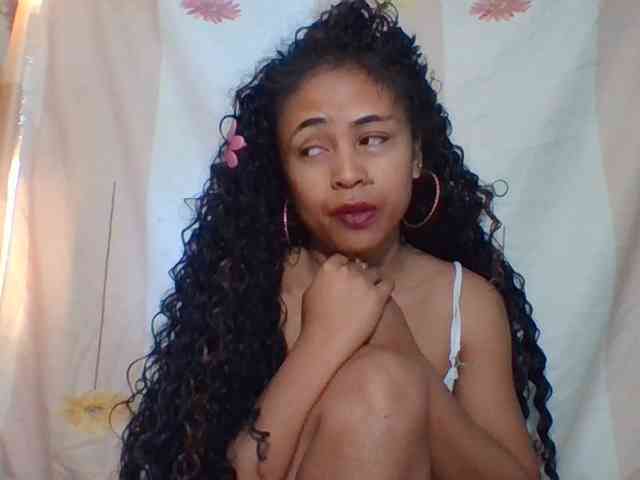 prettygirls11 webcam