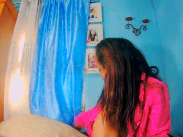 prettygirls11 webcam