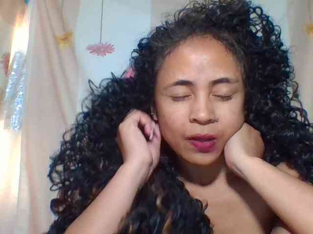 prettygirls11 webcam