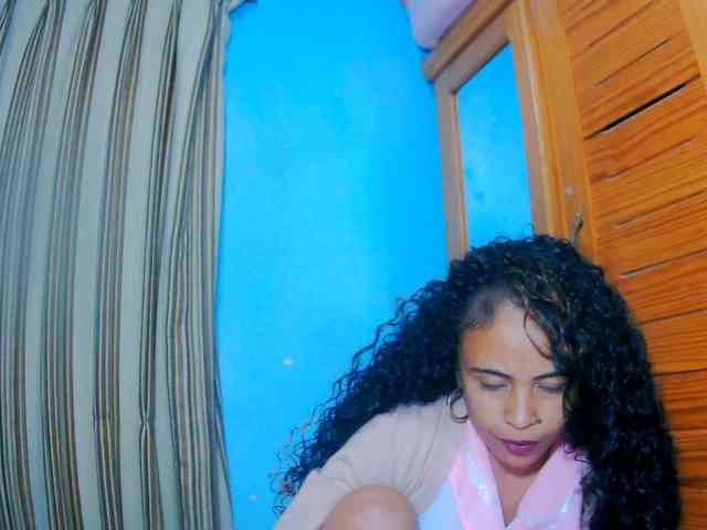 prettygirls11 webcam
