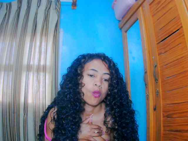 prettygirls11 webcam