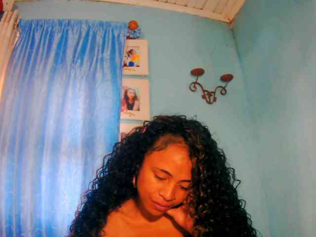 Model: prettygirls11