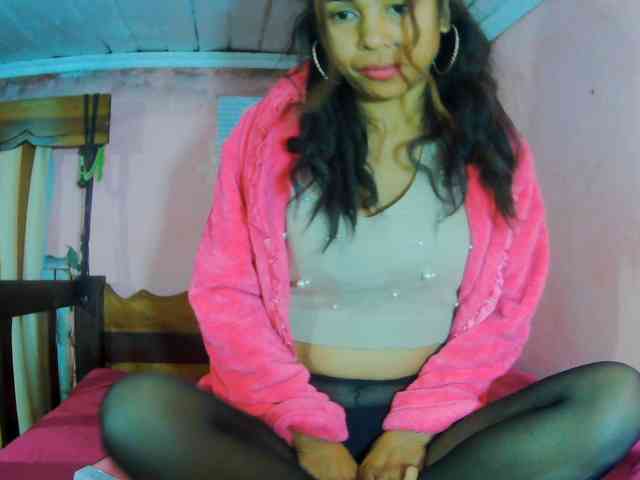 prettygirls11 webcam