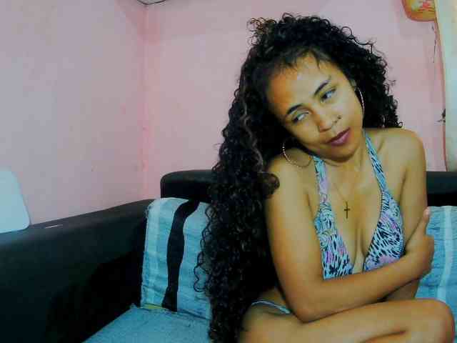 prettygirls11 webcam