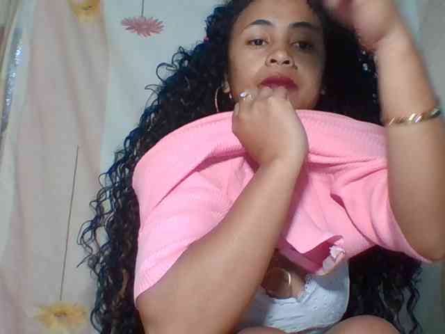 prettygirls11 webcam