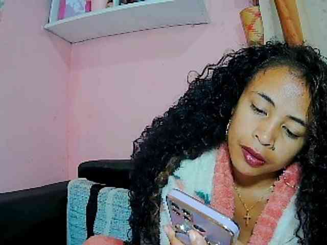 prettygirls11 webcam