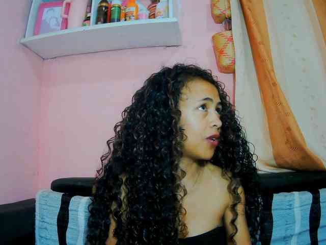 prettygirls11 webcam