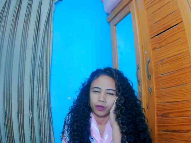 prettygirls11 webcam