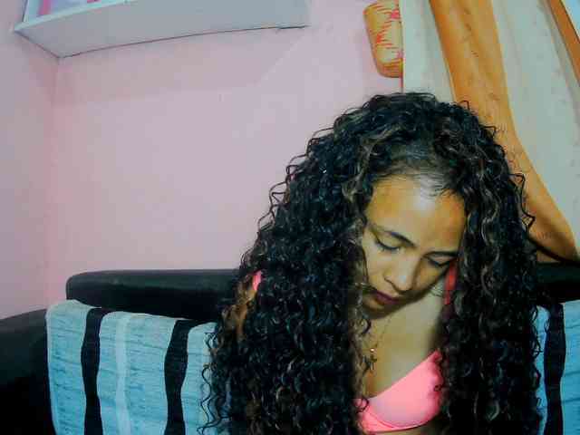 prettygirls11 webcam