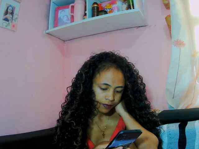 prettygirls11 webcam