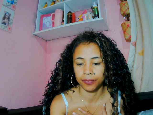 prettygirls11 webcam