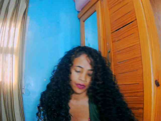 prettygirls11 webcam