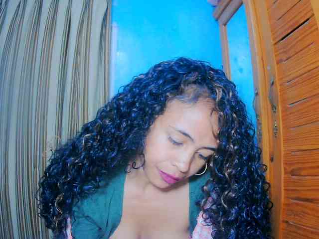 prettygirls11 webcam