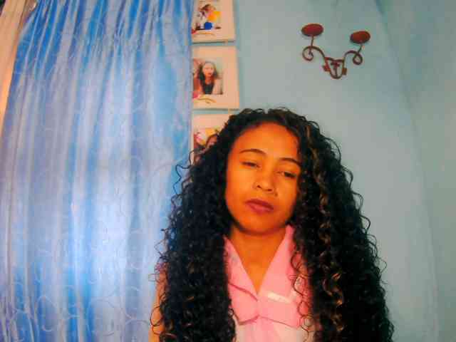 prettygirls11 webcam