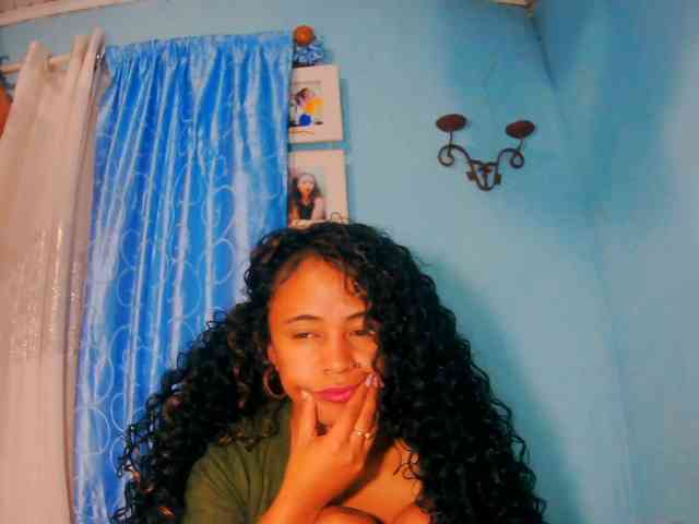 prettygirls11 webcam