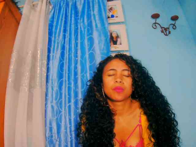 prettygirls11 webcam