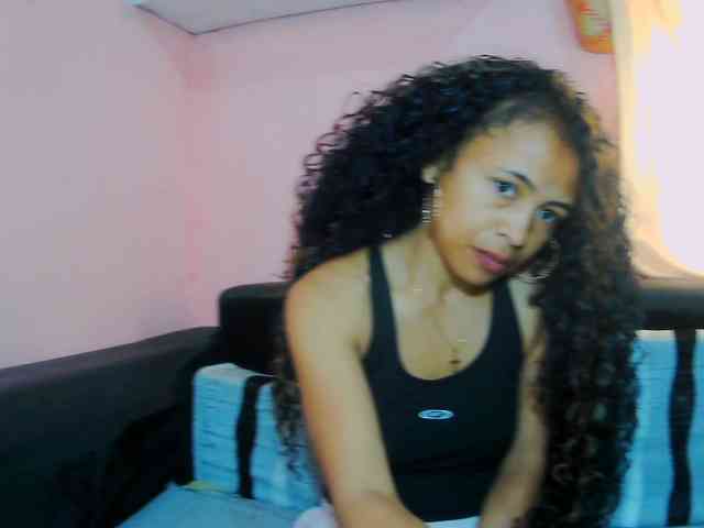 prettygirls11 webcam