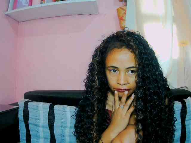 prettygirls11 webcam