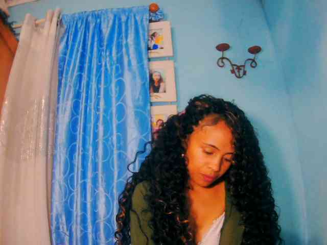 prettygirls11 webcam
