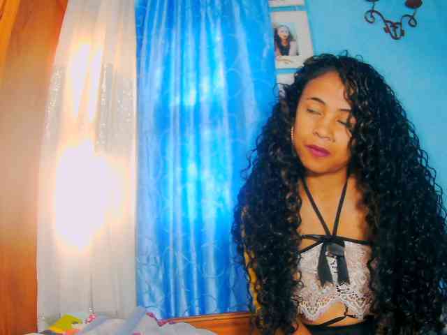 prettygirls11 webcam