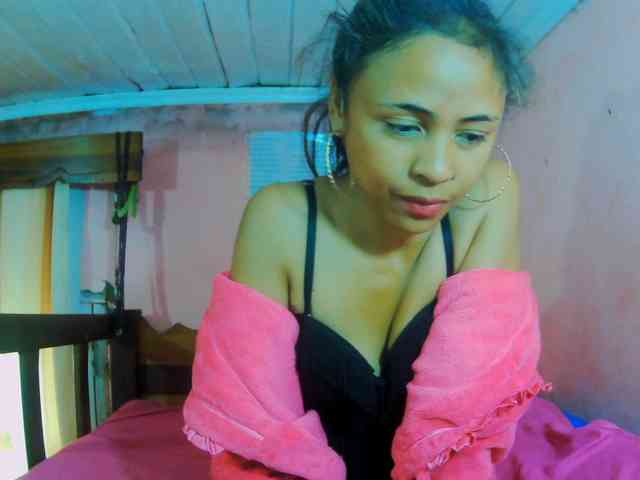 prettygirls11 webcam