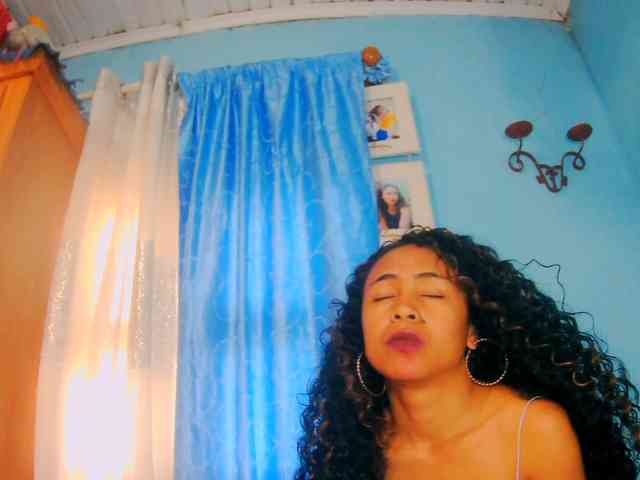 prettygirls11 webcam