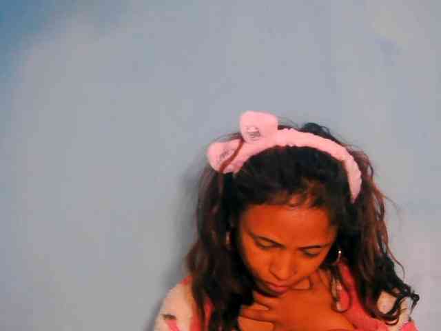 prettygirls11 webcam