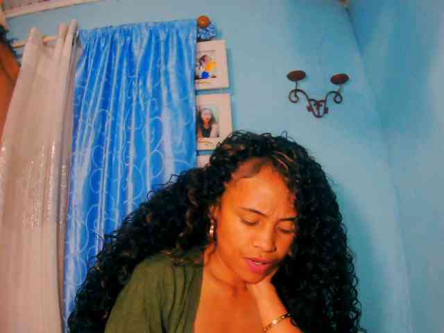 prettygirls11 webcam