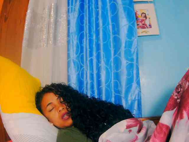 prettygirls11 webcam