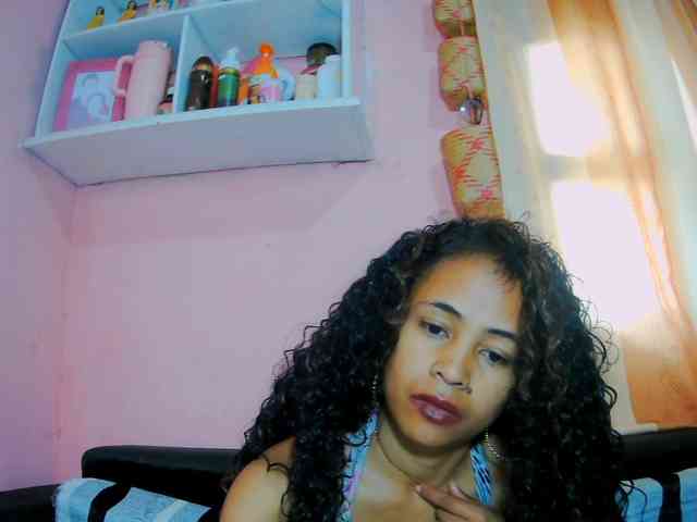 prettygirls11 webcam